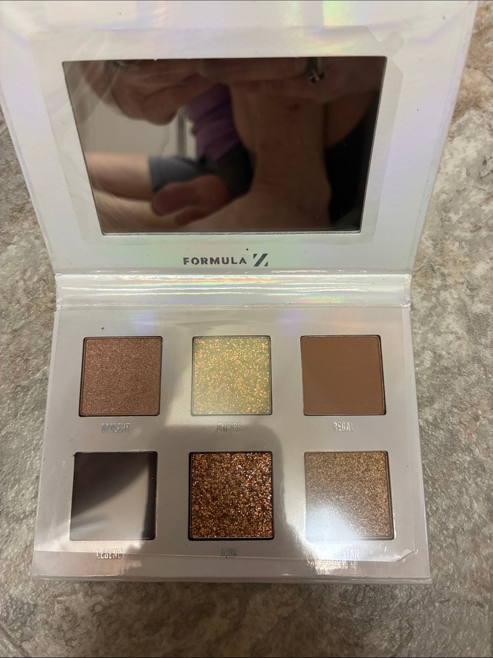 Neutral & Shimmer Six-Pan Eyeshadow Palette — Brown, Gold & Green Shades